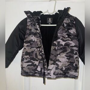 R 1881 Kids' Black & Gray Camo Puffer Jacket